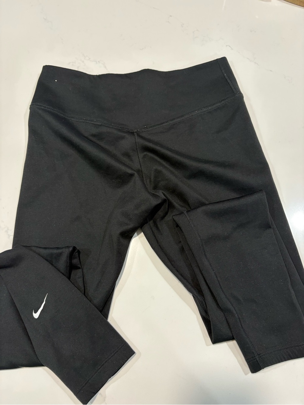 WMNS Nike Therma-Fit Black Athletic Leggings Sz Medium
